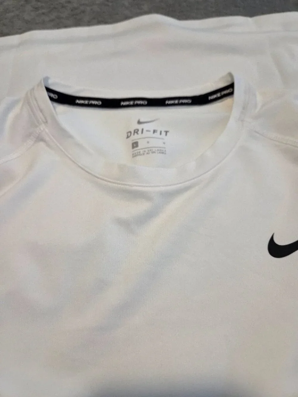 Nike Pro Men's Dri-Fit White Short Sleeve Compression Fitted Training Shirt Sz L - Picture 5 of 9